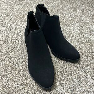 Soda Women's Mug Round Toe Faux Suede Stacked Heel Western Ankle Bootie